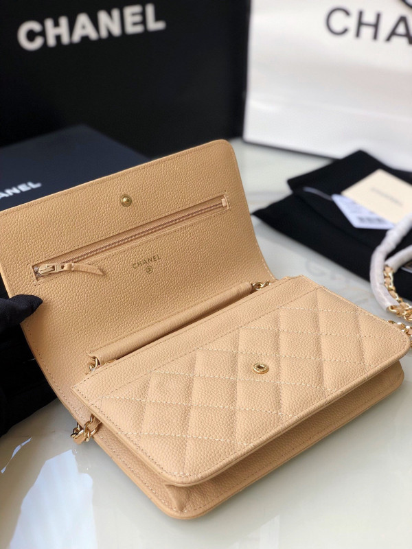 CL CHAIN WALLET CAVIAR