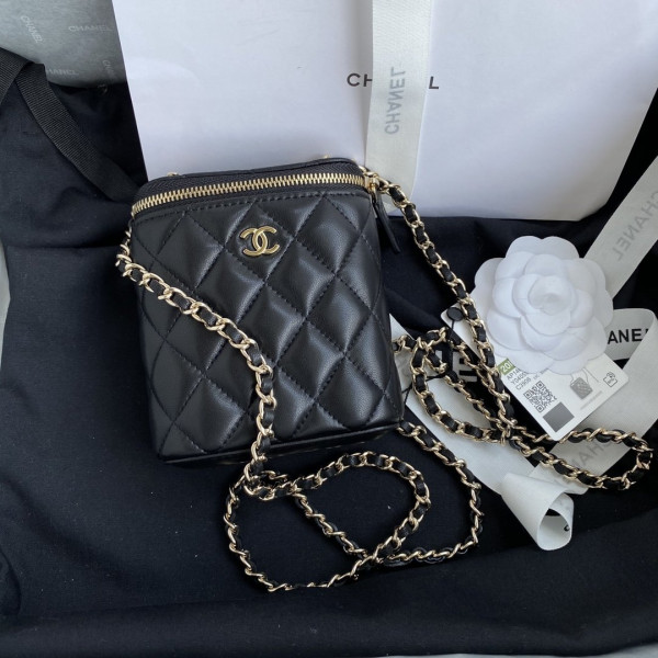 CL VANITY CASE