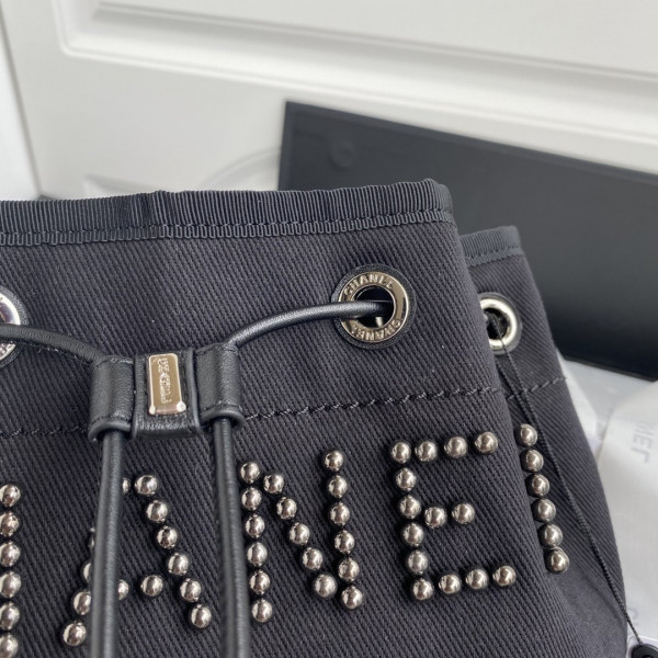 CL BUCKET BAG