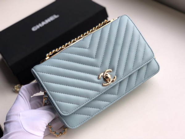 CL CHAIN WALLET