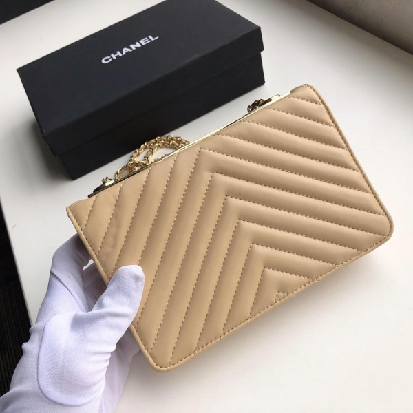 CL CHAIN WALLET