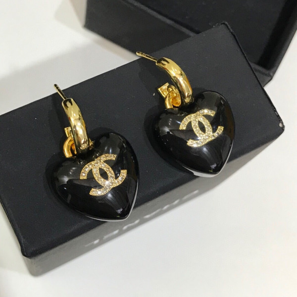 CL EARRINGS