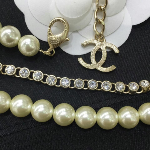CL NECKLACE