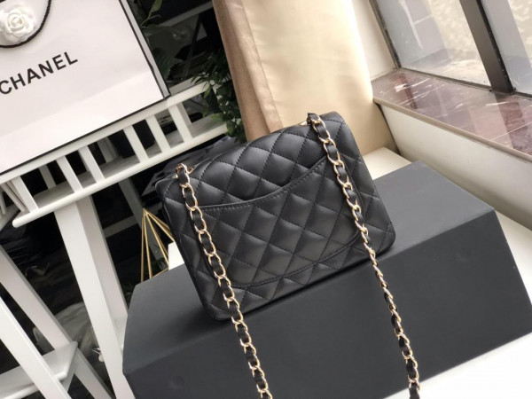 CL FLAP BAG 17CM