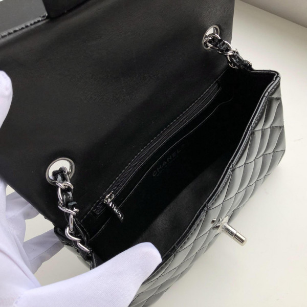 CL FLAP BAG 20CM