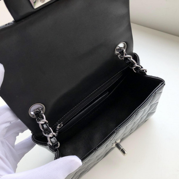 CL FLAP BAG 17CM