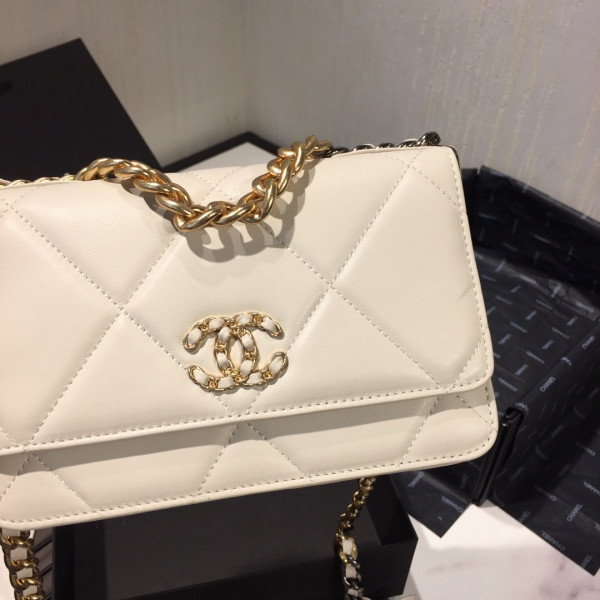 CL CHAIN WALLET