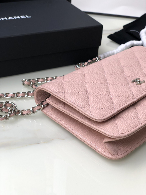 CL CHAIN WALLET CAVIAR WITH SILVER HARDWARE