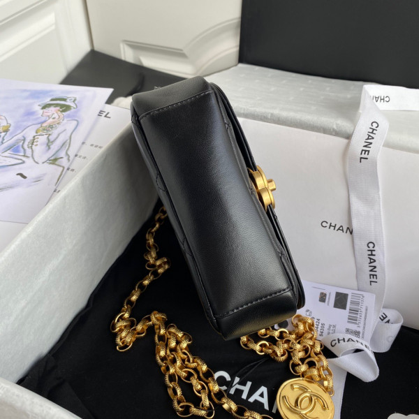 CL SMALL FLAP BAG
