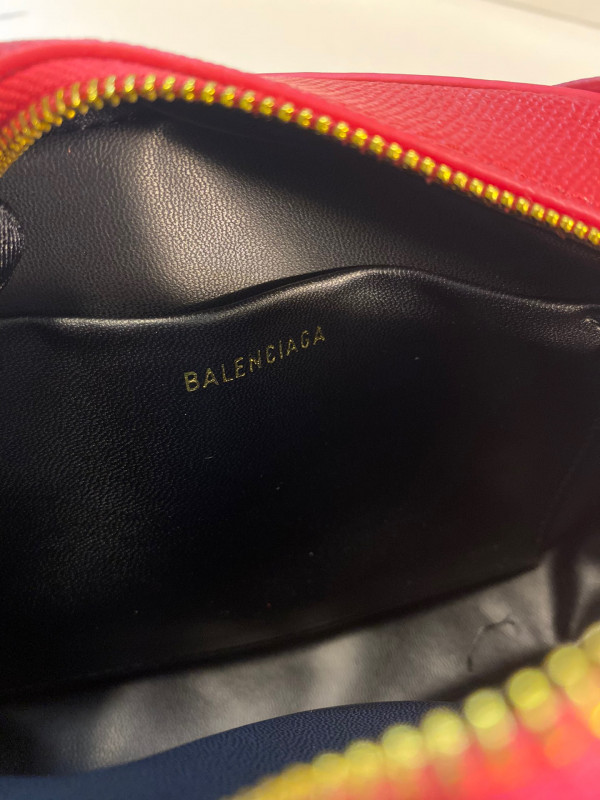 Ba*len*cia*ga everyday camera bag xs