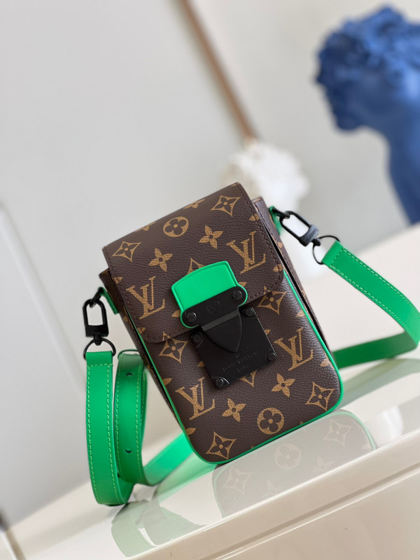 l**is V*t*n s-lock vertical wearable wallet