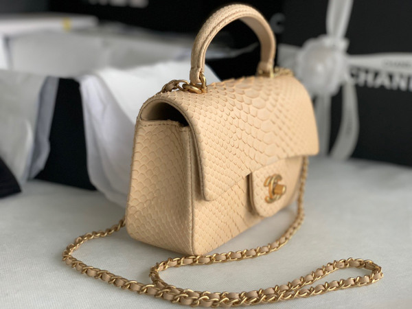 CL MINI FLAP BAG WITH TOP HANDLE