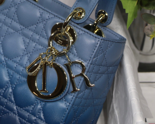 lady D*or small-20-16.5-8cm