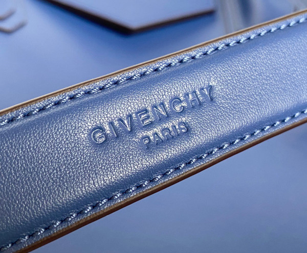 GIVENCHY ANTIGONA SOFT