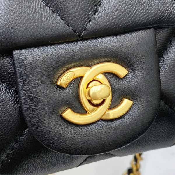 CL MINI FLAP BAG