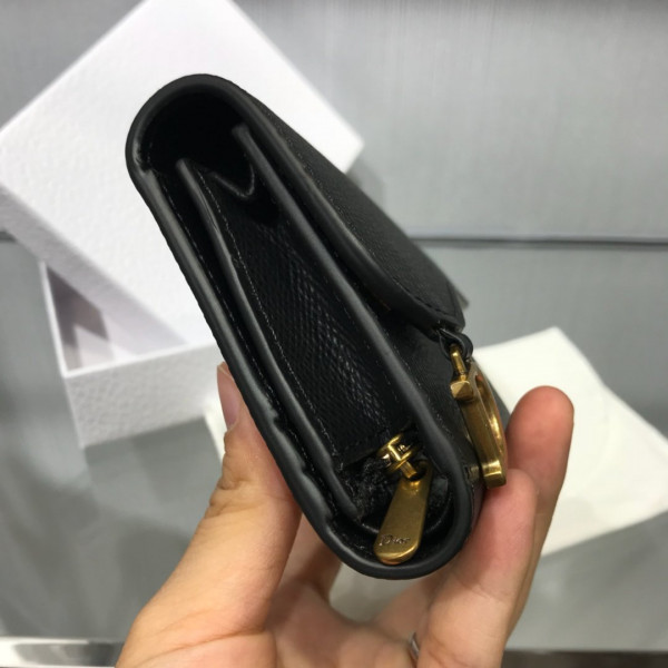 D*or wallet