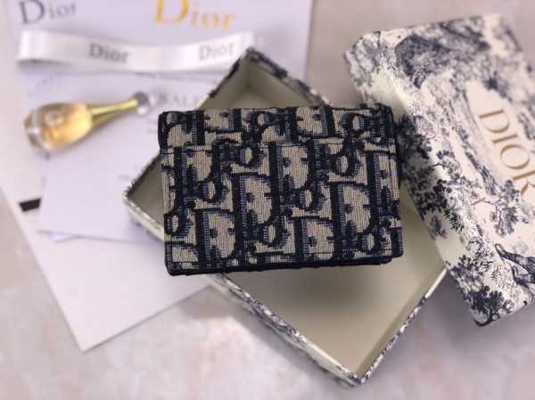 D*or wallet