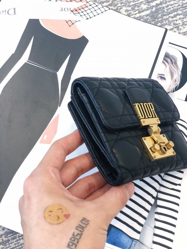 D*oraddict wallet