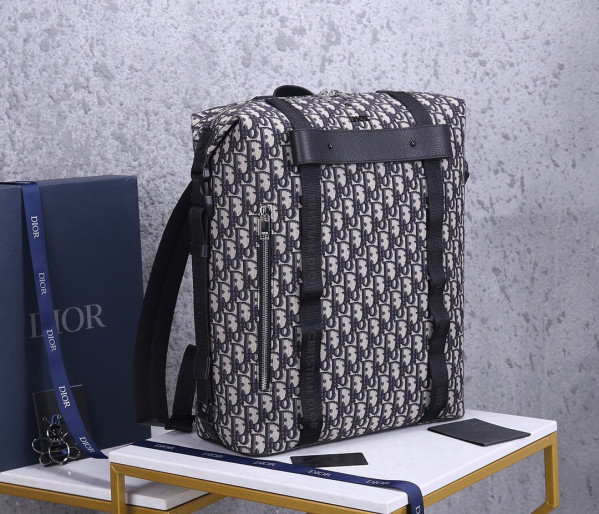 D*or backpack