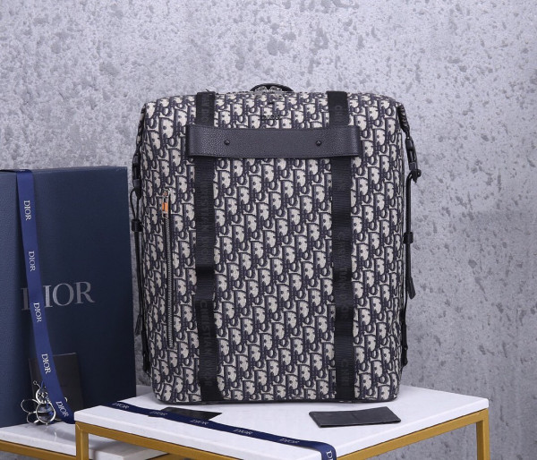 D*or backpack