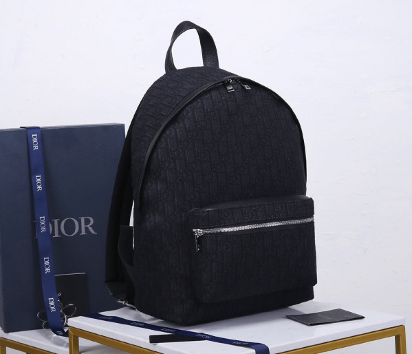 D*or backpack