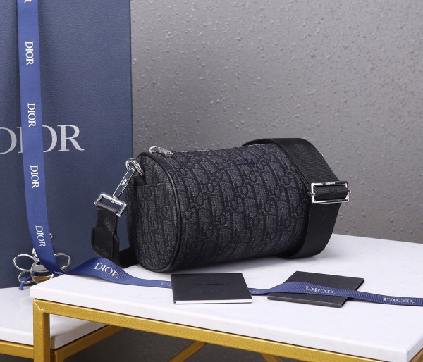 D*or roller messenger bag