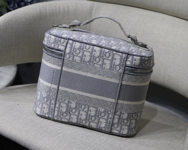 D*or vanity case-24-17-13.5cm