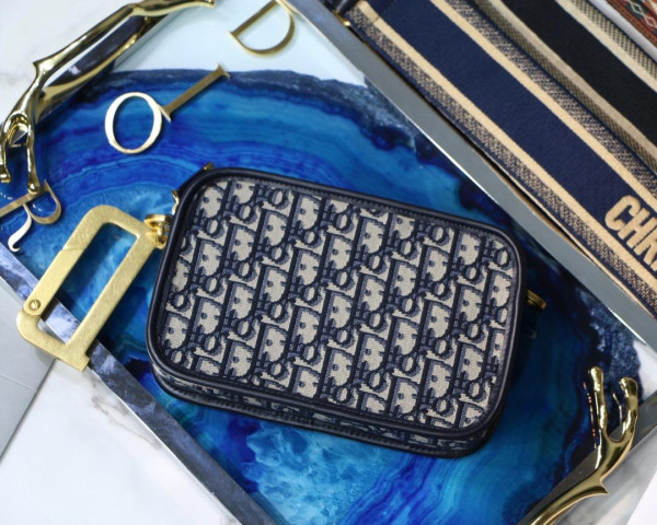D*or oblique camera bag