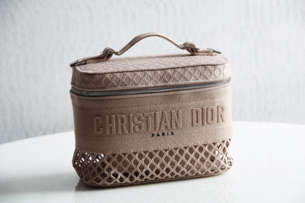 D*or vanity case-24-17-13.5cm