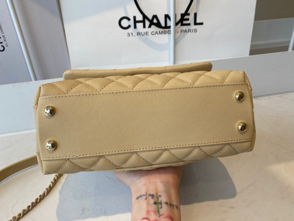 CL FLAP BAG WITH TOP HANDLE
