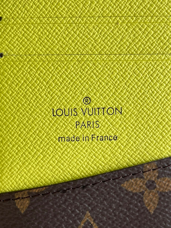 l**is V*t*n pocket organizer