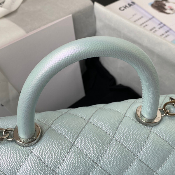 CL FLAP BAG WITH TOP HANDLE