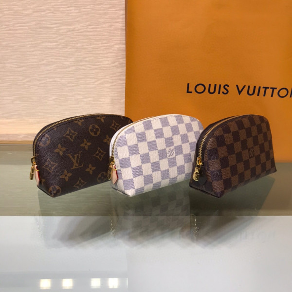 l**is V*t*n cosmetic pouch