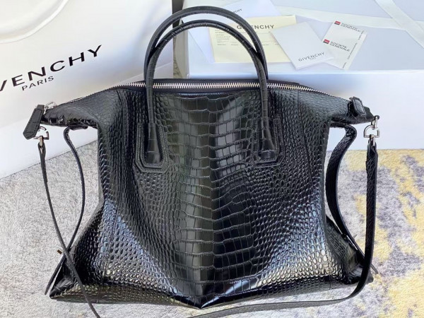 GIVENCHY ANTIGONA SOFT
