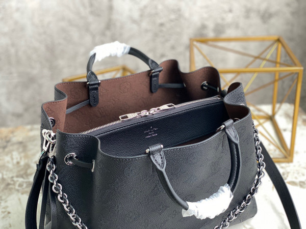 l**is V*t*n bella tote
