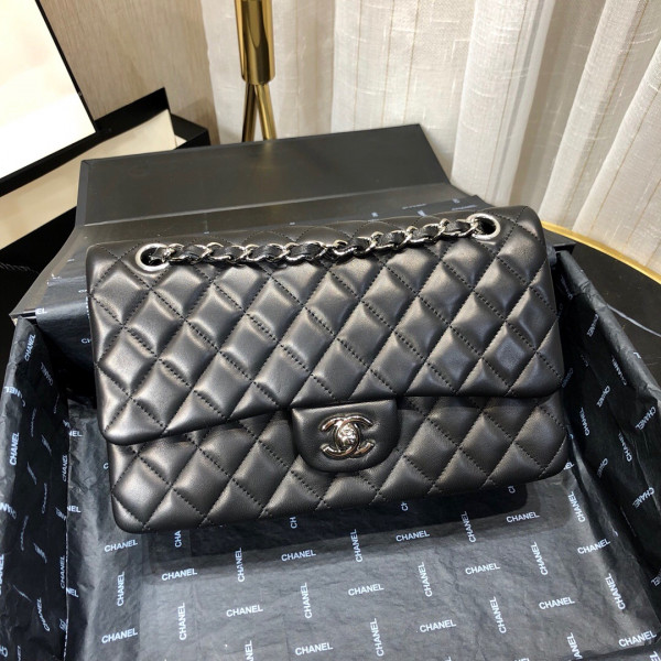 CL FLAP BAG LAMBSKIN