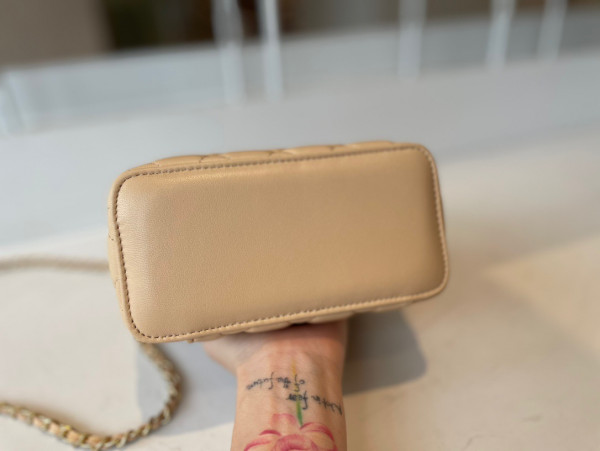 CL VANITY CASE