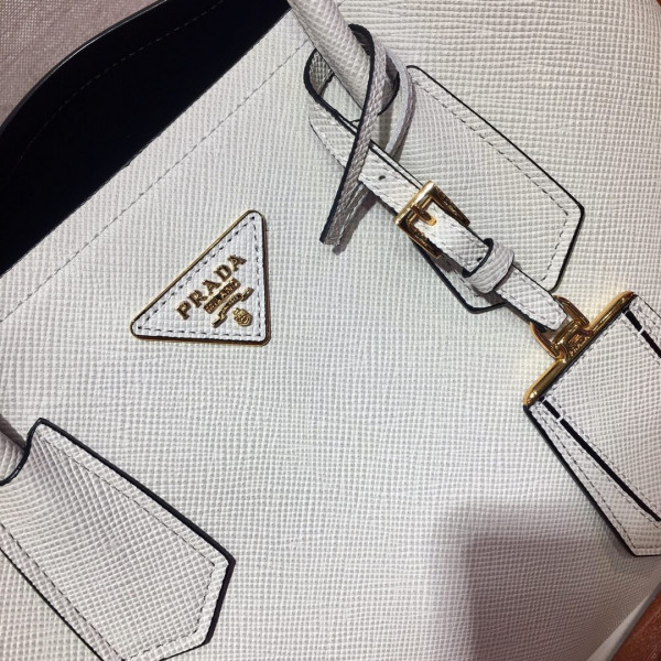 Pra*a double bag