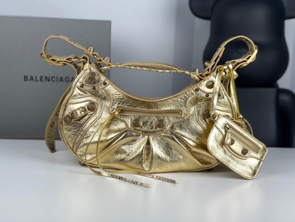 Ba*len*cia*ga women''s le cagole small shoulder bag