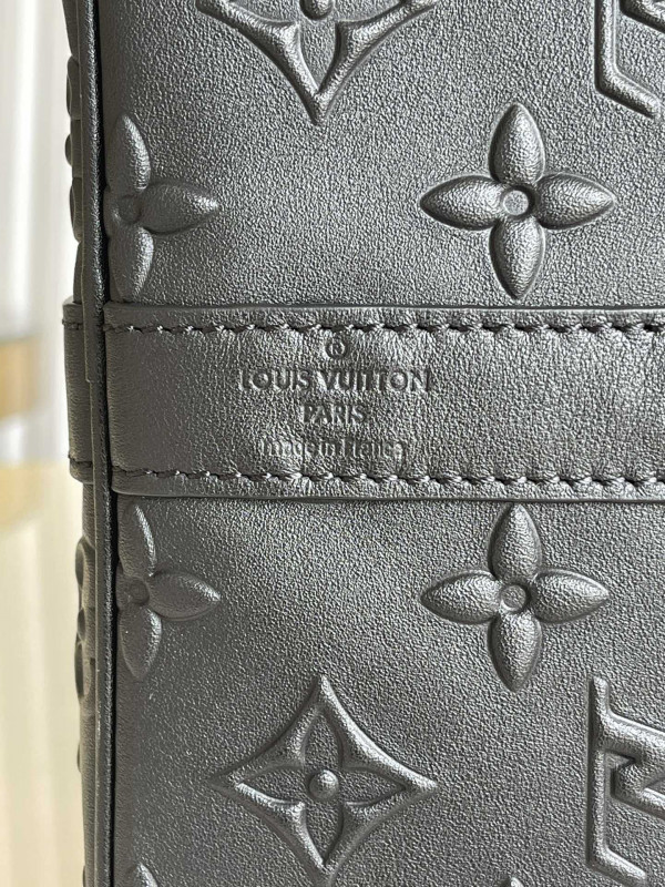 l**is V*t*n keepall bandouliÈre 50