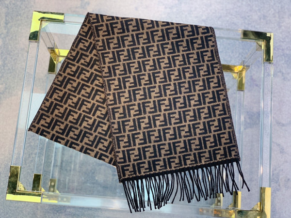 F**di scarf