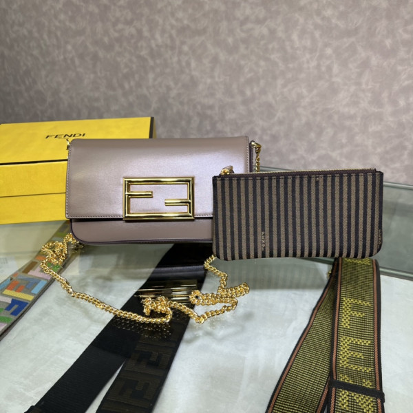 F**di wallet on chain with pouches