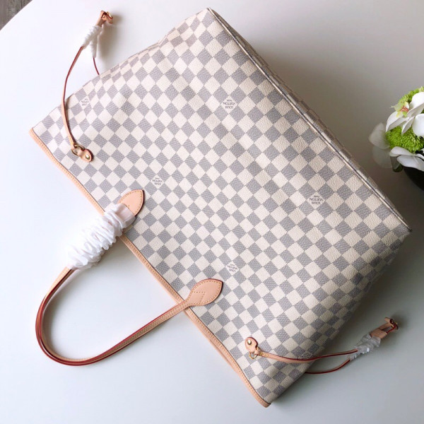 l**is V*t*n neverfull gm
