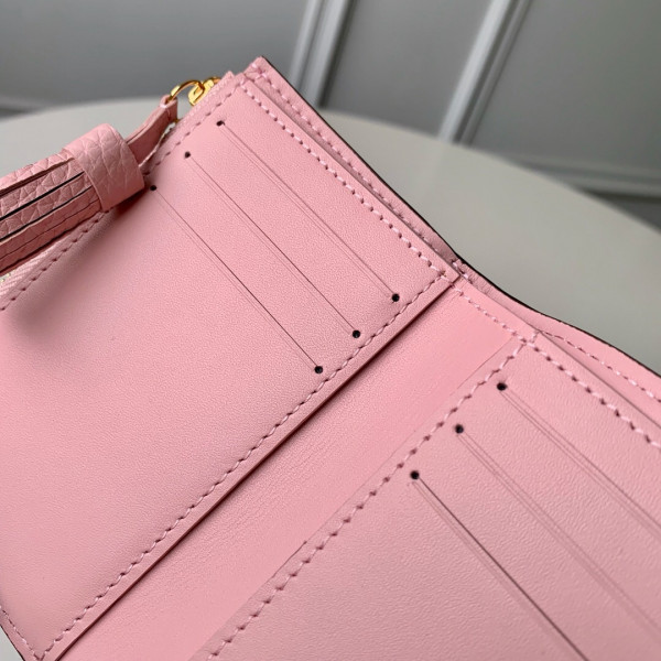 l**is V*t*n croisette compact wallet