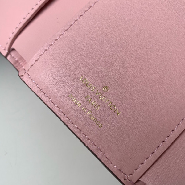 l**is V*t*n croisette compact wallet