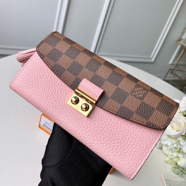l**is V*t*n croisette wallet