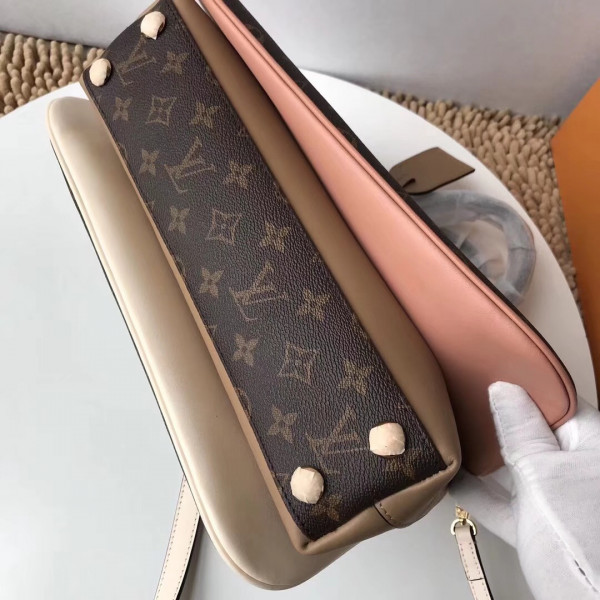 l**is V*t*n saintonge millefeuille m44255 camera shoulder bag