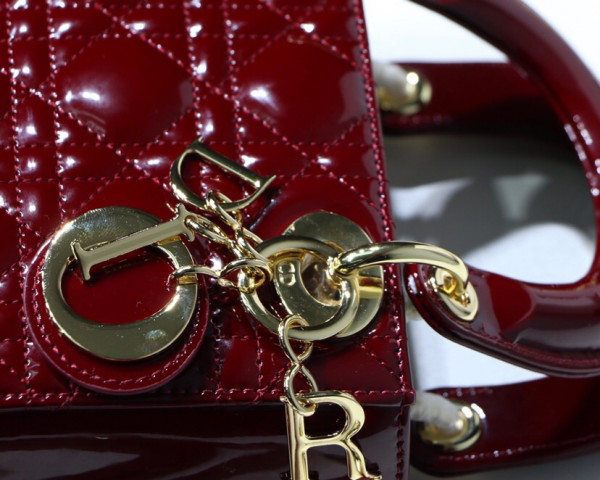 lady D*or mini with cow patent leather