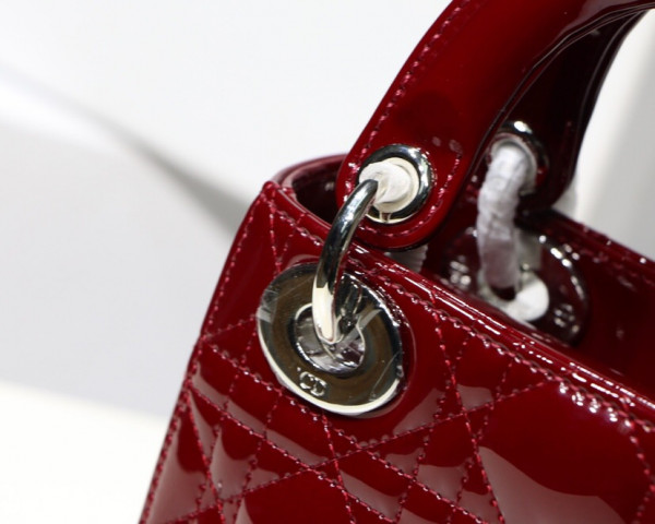 lady D*or mini with cow patent leather