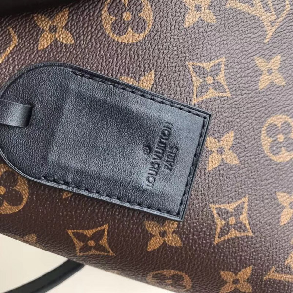 l**is V*t*n v tote mm